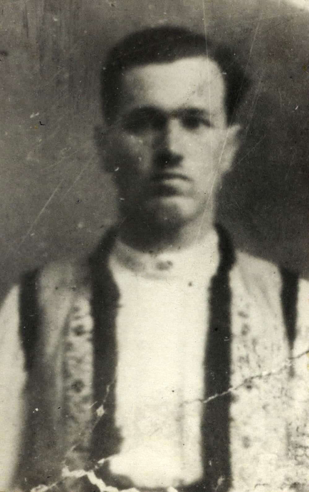 Фото повстанця "Довбуш".